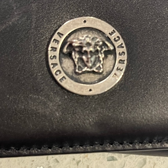 Versace Key Holder—Vintage Gianni Versace in EUC - Picture 2 of 6